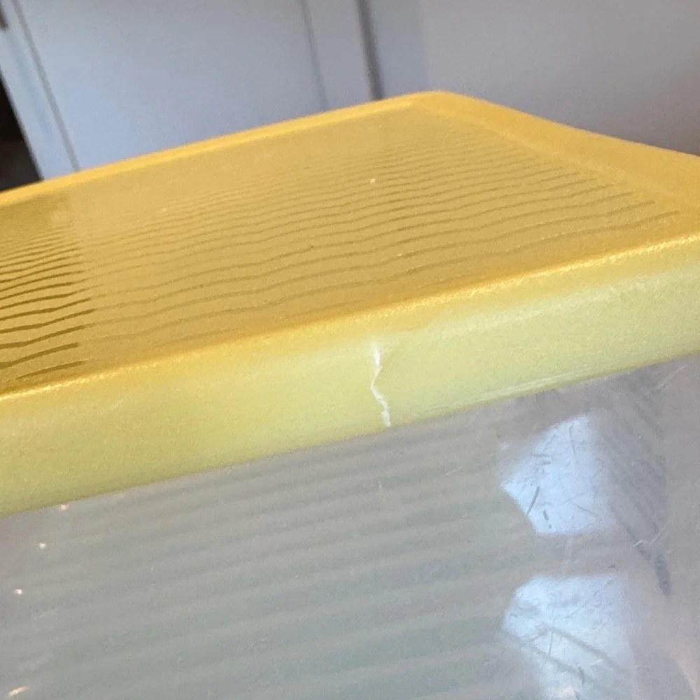 Tupperware FridgeSmart Set in Pink, Yellow & Blue Lids - Picture 5 of 5